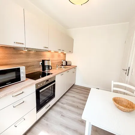 Prázdninový dům Grosszuegige Whg. Mit Verglaster Veranda, Geschuetzter Terrasse
